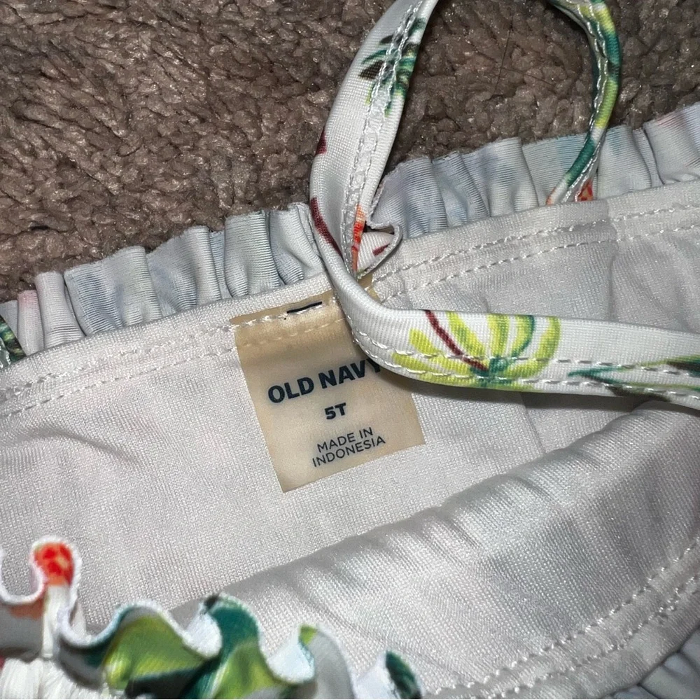 Old Navy Ruched Bikini Toddler Tropical Two Piece Size 5T